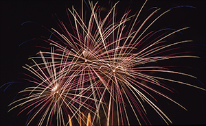 Independence Day fireworks over Seattle's Lake union, July 2023